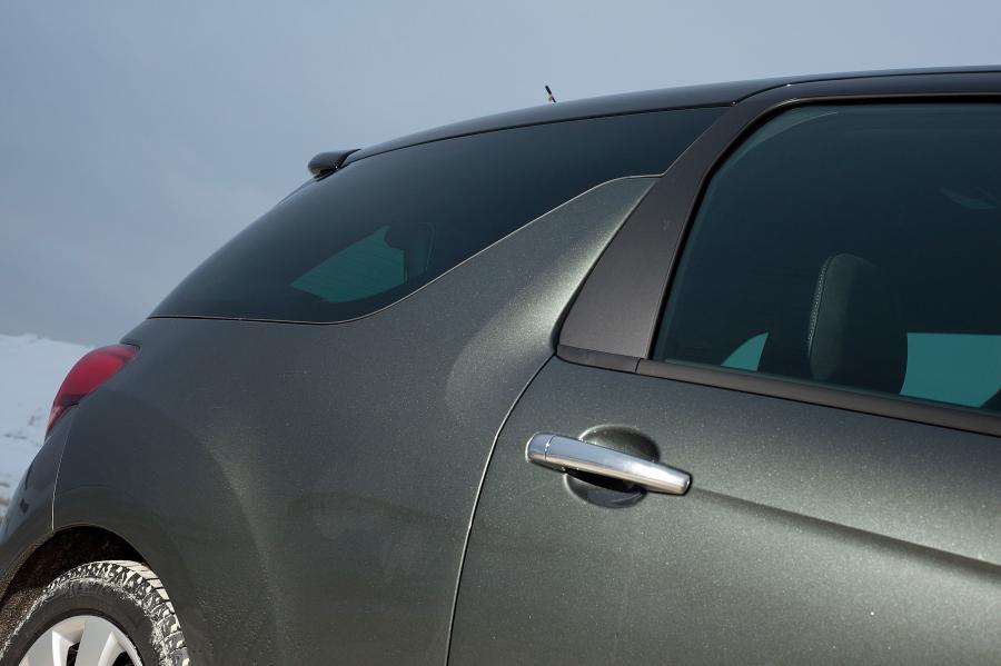  Citroen DS3 2010 года  (фото 34 из 115)